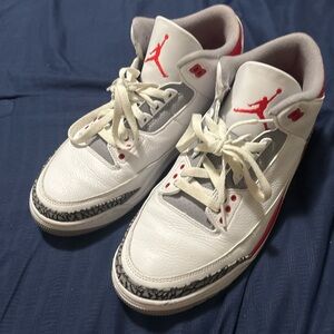 Retro Jordan 3 fire red 2022